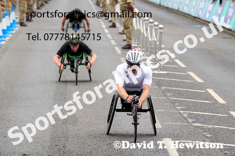 Mens wheelchair 2022 Great North Run. Photo: David T. Hewitson/Sports for All Pics